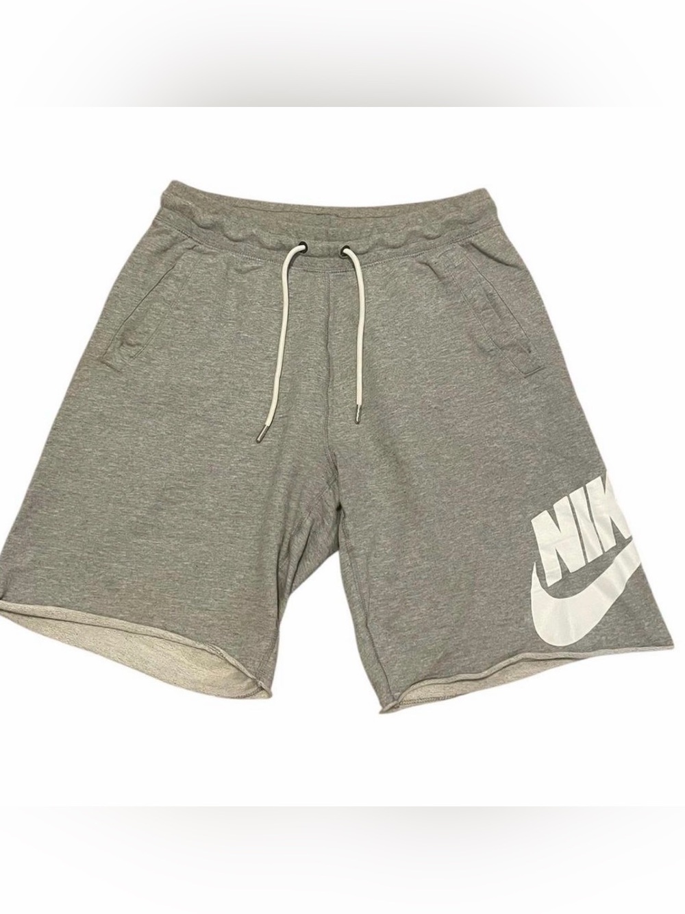 Nike Sportswear Club French Terry Alumni Shorts XL Grey